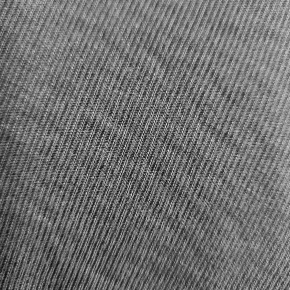 Light weight ribbed cold shoulder top - Picture 4 of 6